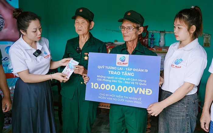 Hình ảnh một người đang liên hệ với bộ phận hỗ trợ khách hàng về các vấn đề GDPR